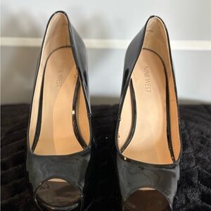 Nine West Black Peep Toe Heels Size 9